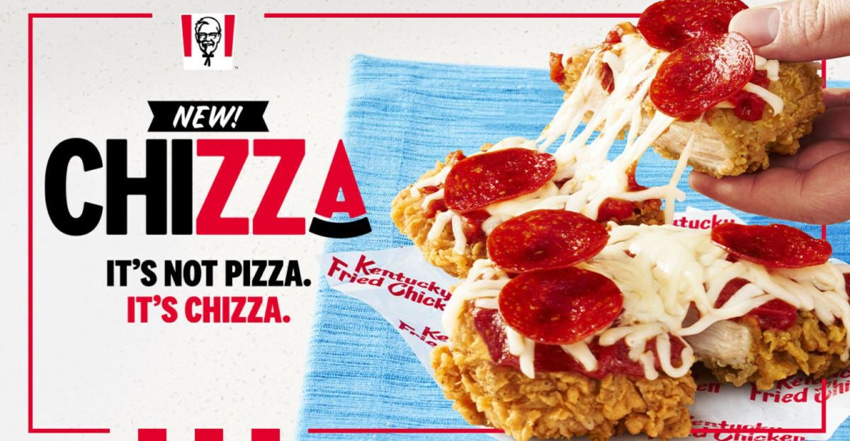 Metà pollo, metà pizza: negli USA arriva la ‘Chizza’ di KFC